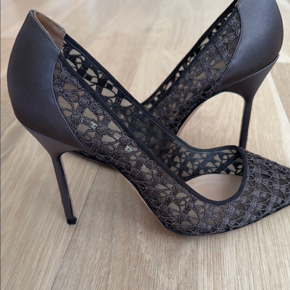Elegant satin Lace Stiletto Heels Manolo Blahnik - Picture 2 of 7